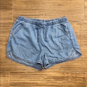 American Eagle Vacay Shorts L